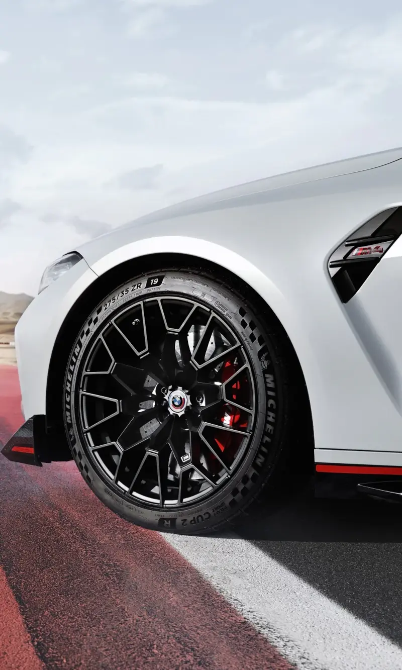Bmw M4 CSL