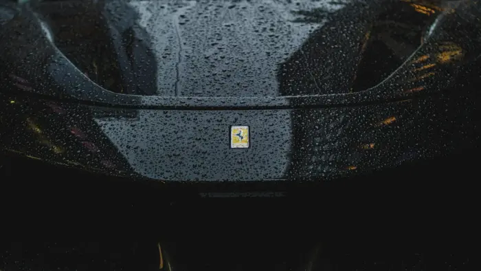 Ferrari noir