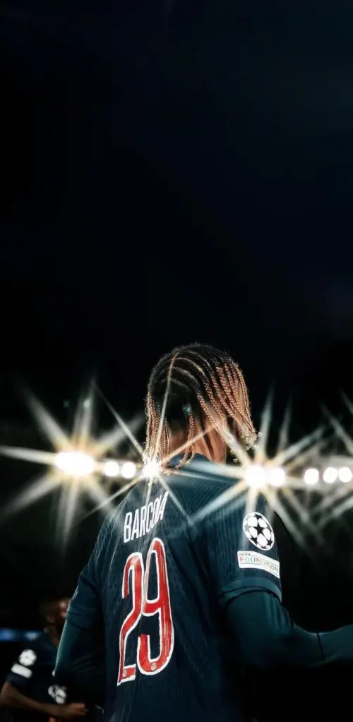 Bradley Barcola PSG Phone Background wallpaper HD 4K for phone