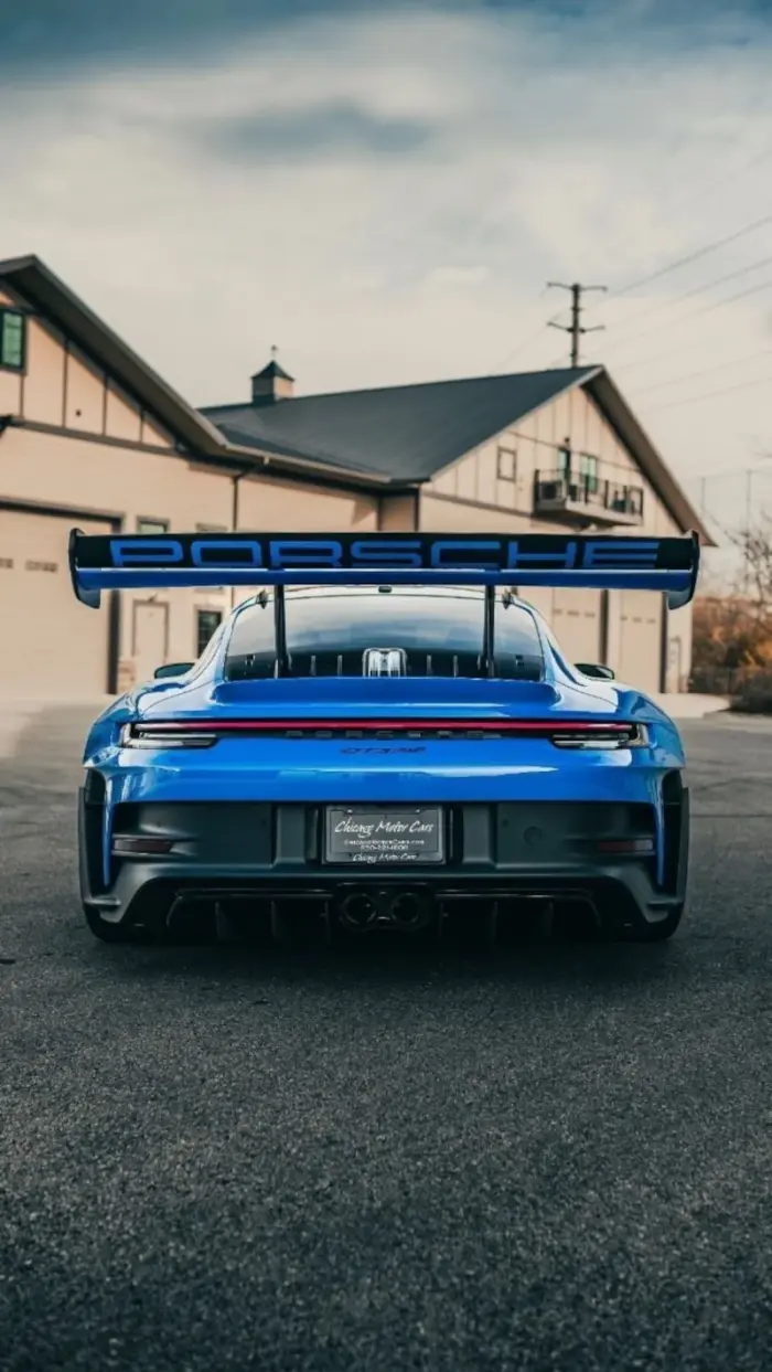 Blue Porsche 911 gt3 RS
