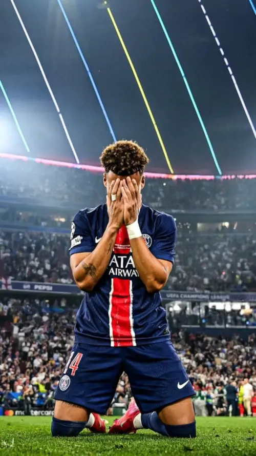 Désiré Doué PSG Player wallpaper HD 4K for phone