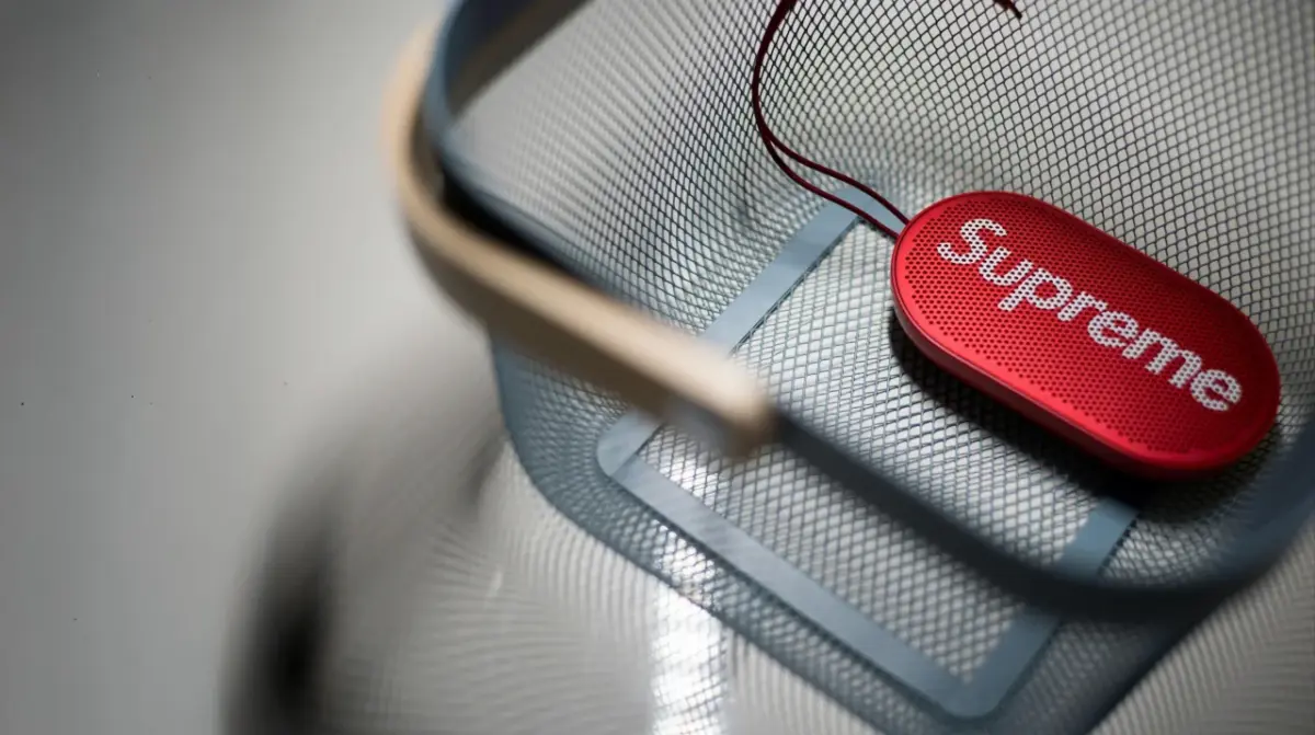 Supreme design Rouge élégant et inspirant