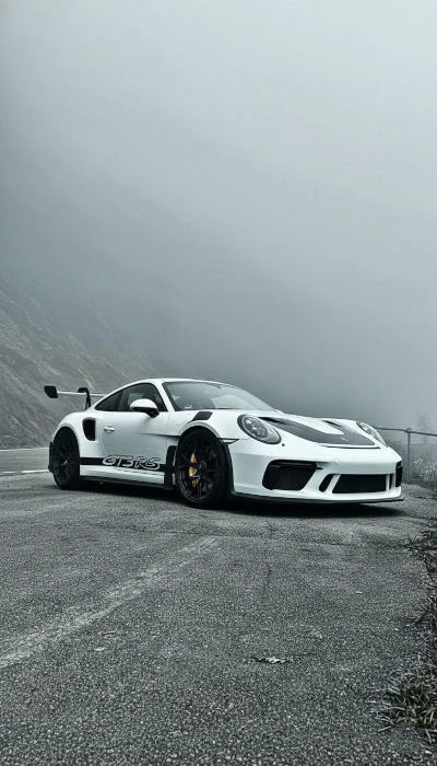 Porsche 911 GT3 RS in the mountains