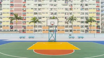Terrain de basket dans la ville