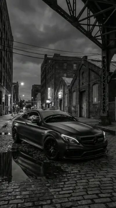 Mercedes-AMG noir urbain