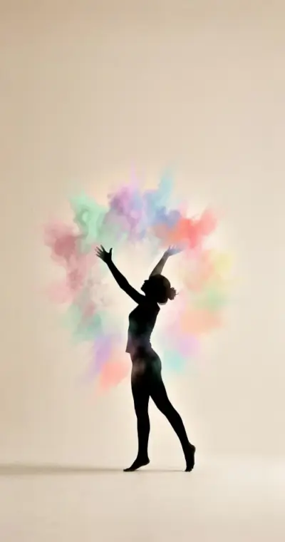 Femme et poudre colorée pour la fête de Holi