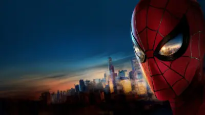 Spider-Man gros plan sur la ville au crépuscule