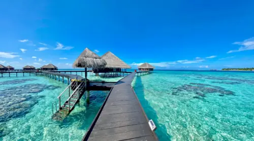 Tropical landscape with blue sky and turquoise water wallpaper HD 4K for desktop