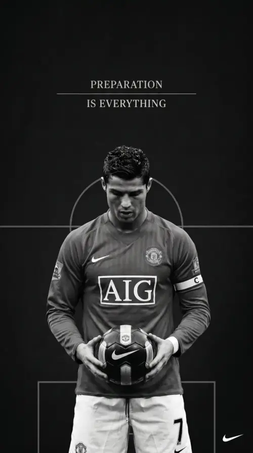Cristiano Ronaldo concentré avec ballon Manchester United fonds d’écran HD 4K pour téléphone