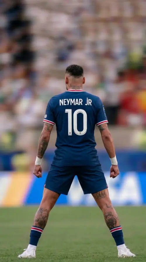 Neymar Jr de dos avec le maillot du PSG